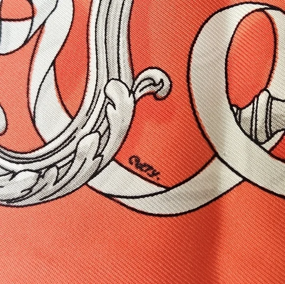 Hermès Ferronnerie Petit Carre 45 Scarf in Red and Gray